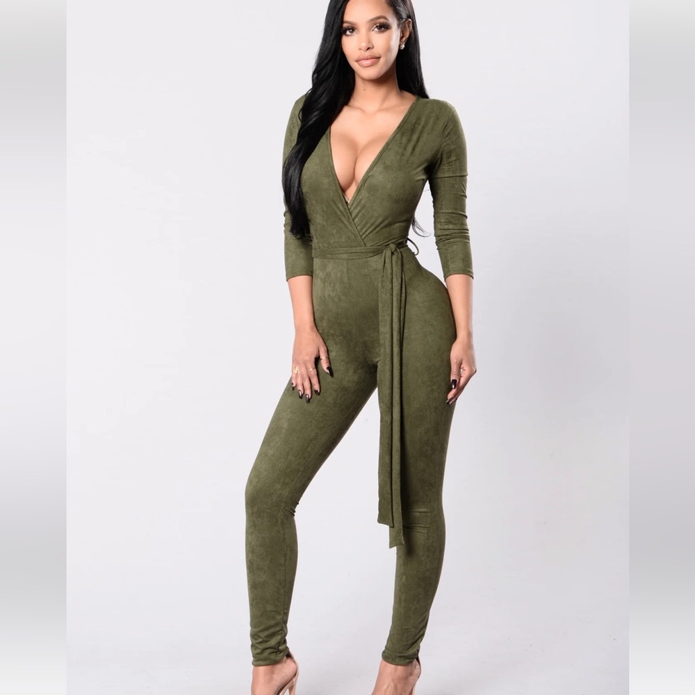 Fashion nova looking for a reaction pants jump suits in olive size medium